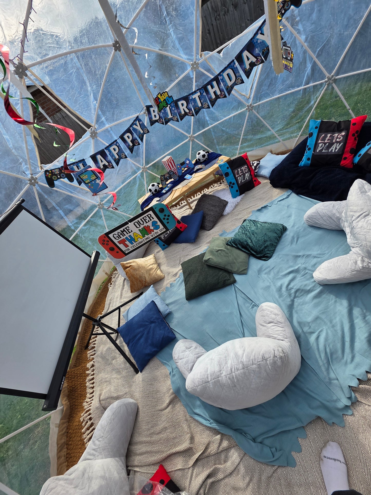 Gamer theme Luxury Igloo Geo-Dome Hire South Wales - Sleepover party