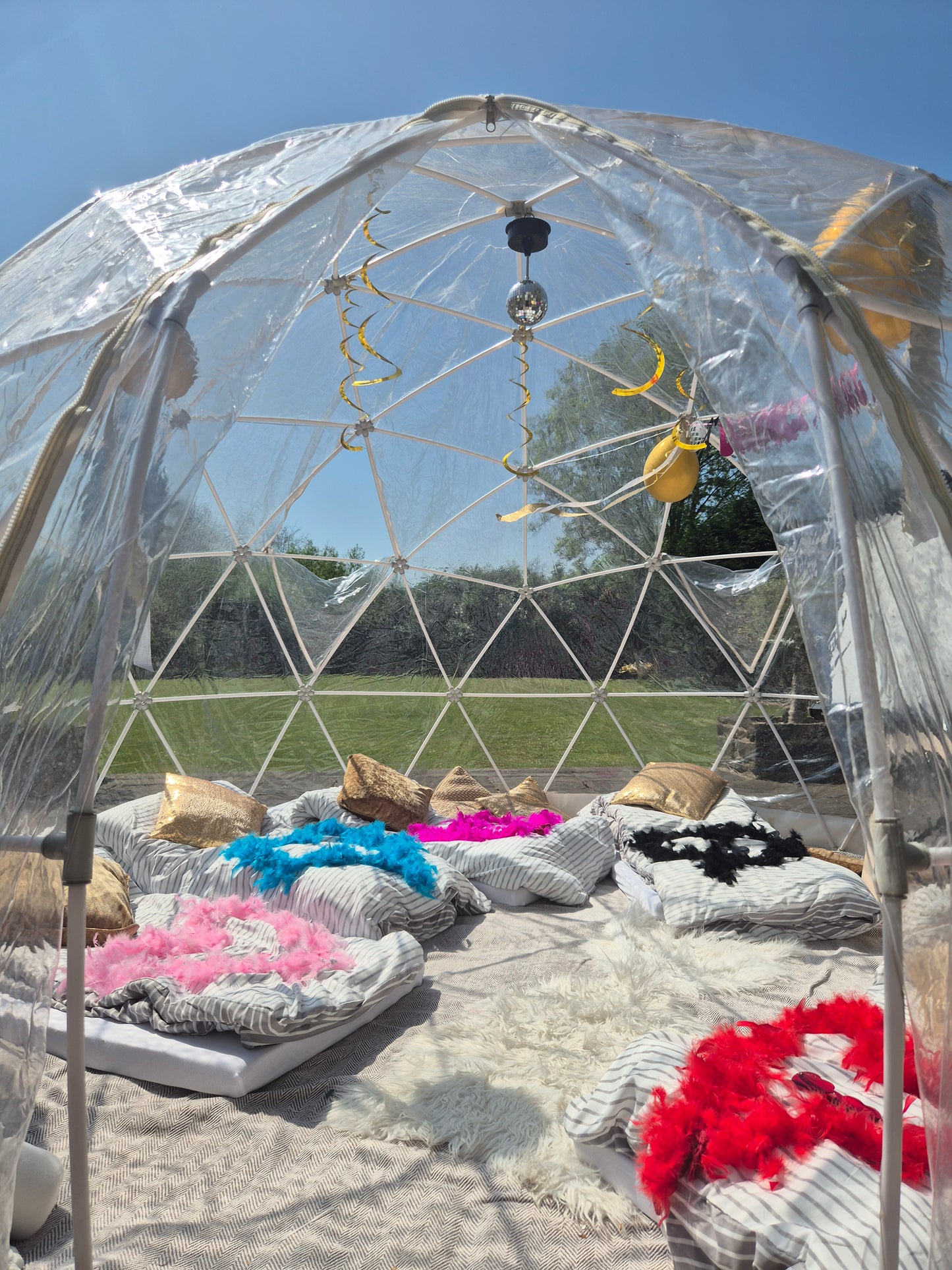 Luxury Igloo Geo-Dome Hire South Wales - Sleepover party