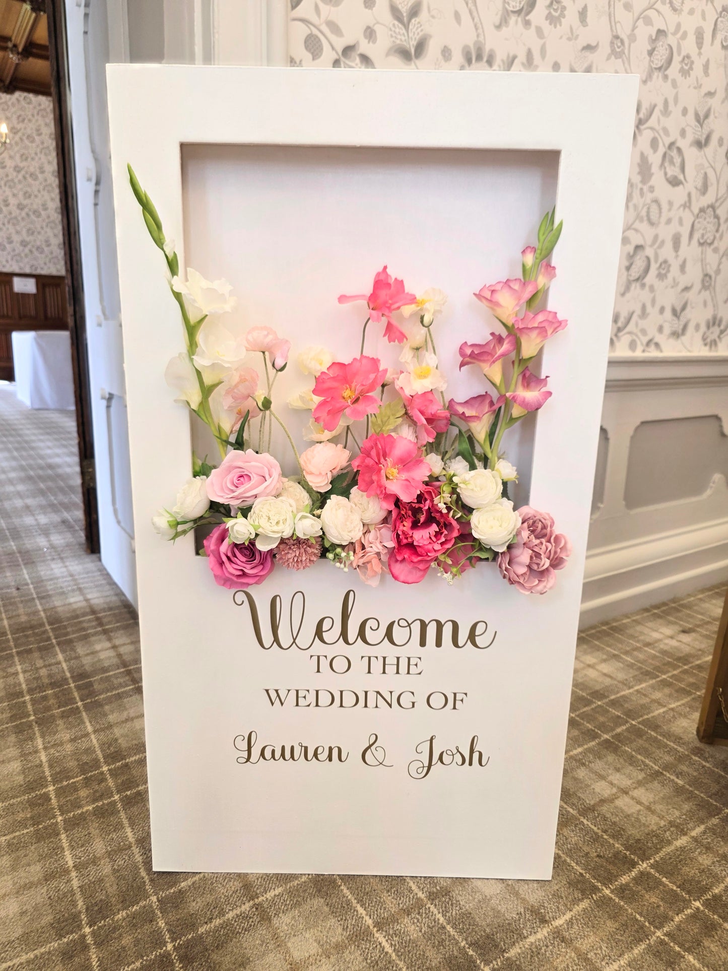 Post Box Wooden Welcome Sign Freestanding Easel Sign - White