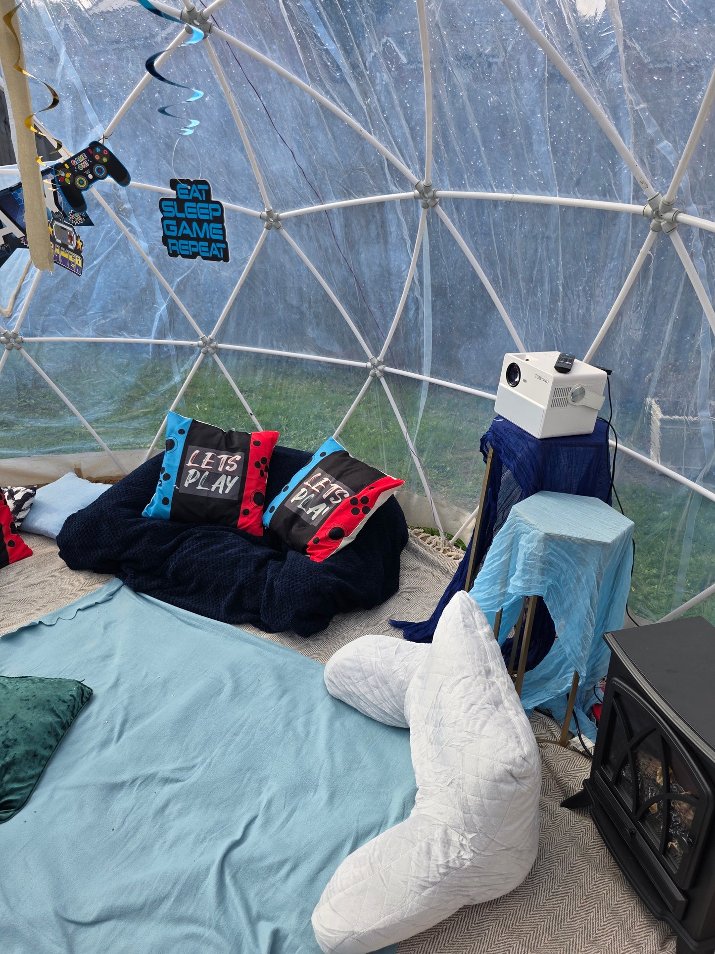Gamer theme Luxury Igloo Geo-Dome Hire South Wales - Sleepover party