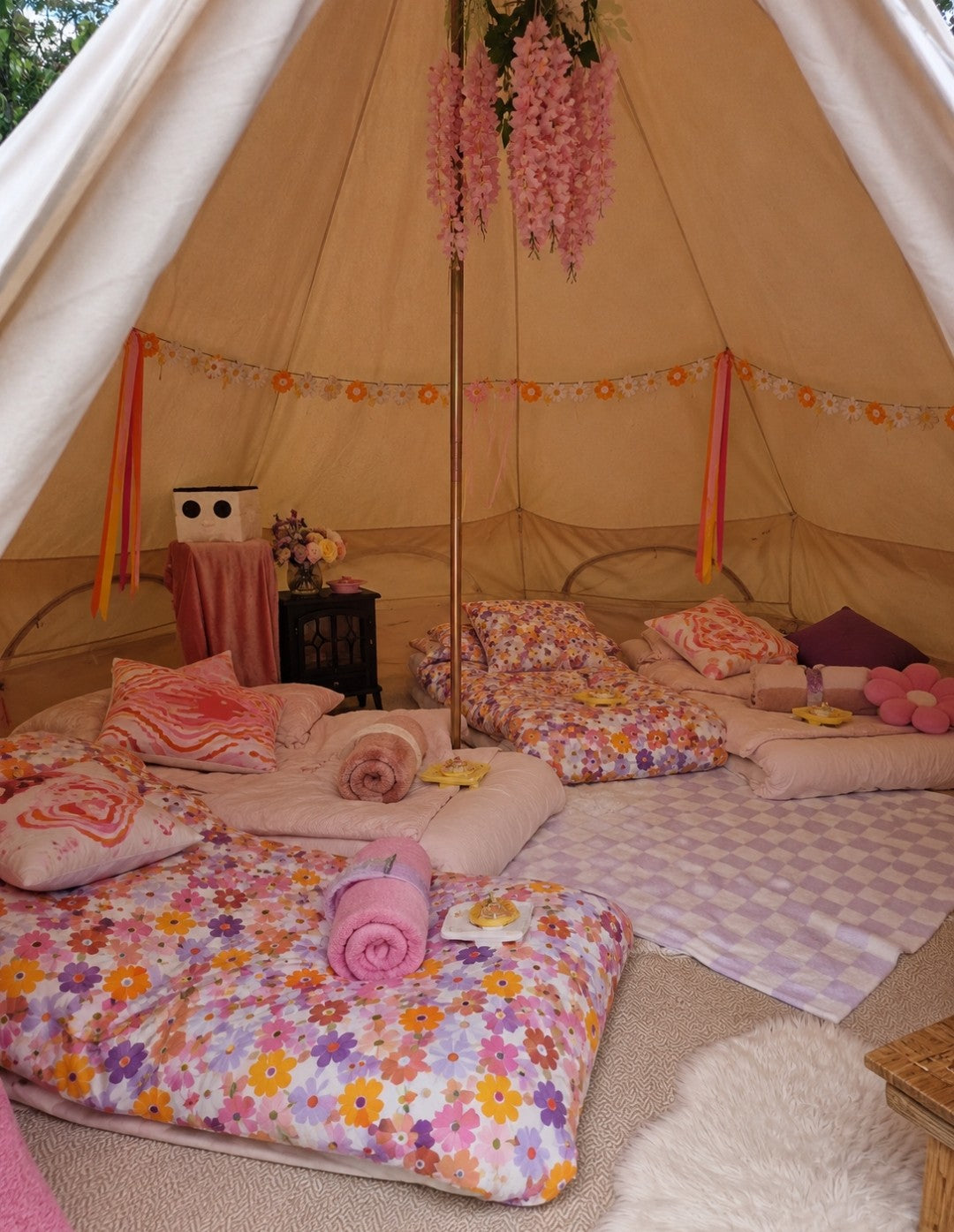 Luxury Bell Tent Sleepover Cinema Hire South Wales - Sleepover party
