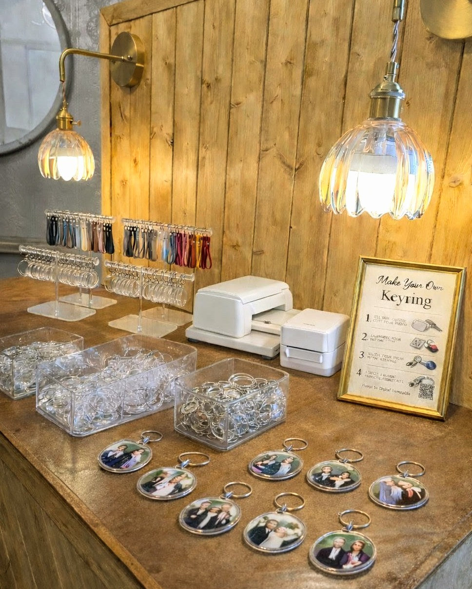 The Keyring bar, Diy keyring favour station- Wedding, Party Event Hire