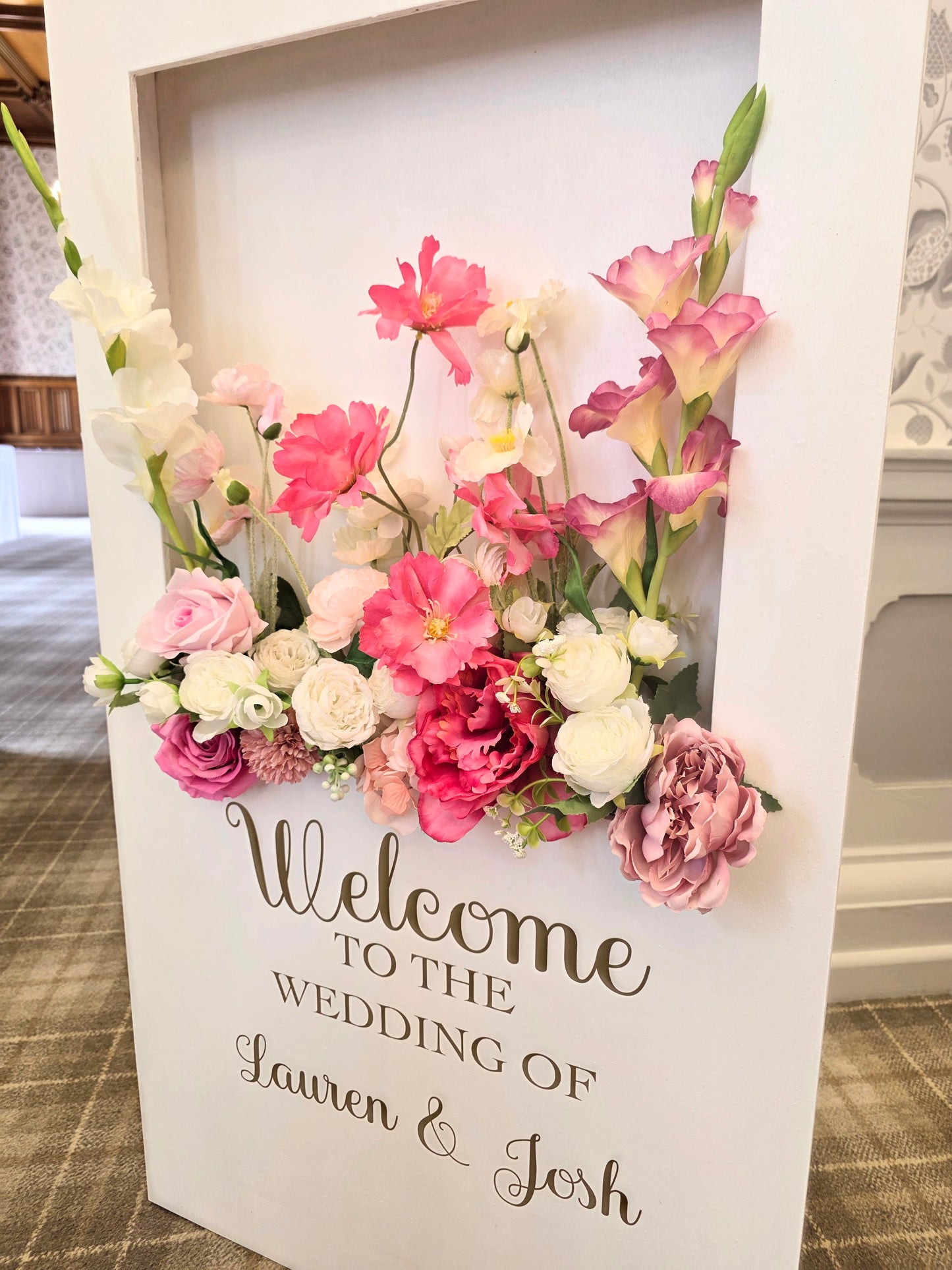 Post Box Wooden Welcome Sign Freestanding Easel Sign - White