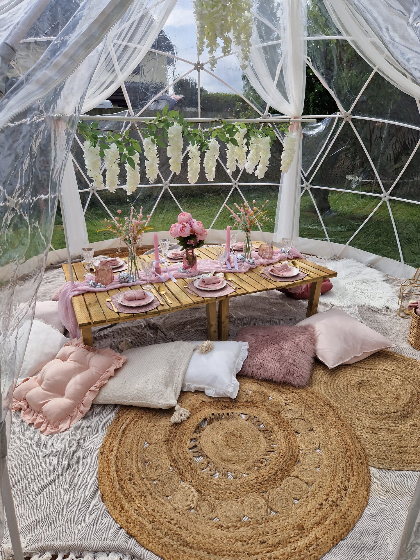 Luxury Igloo Geo-Dome Hire South Wales - Fully Dressed to your theme