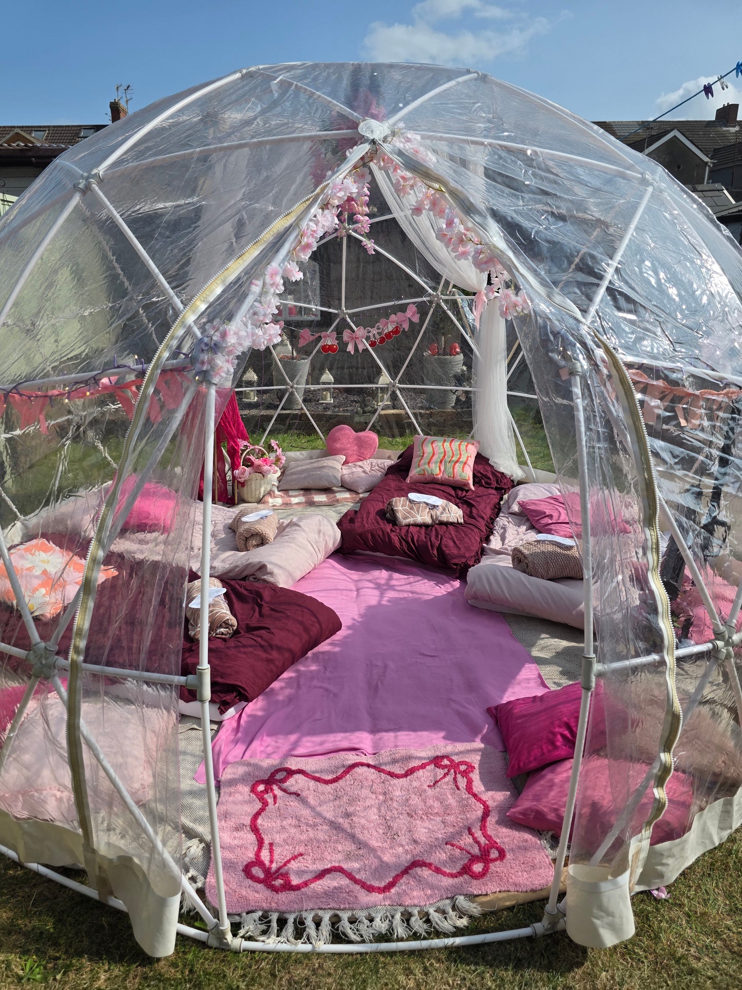 Very Cherry Luxury Igloo Geo-Dome Hire South Wales - Sleepover party